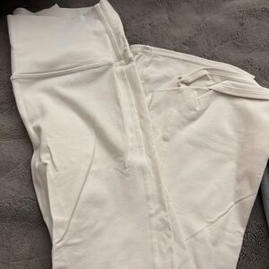 ALO Yoga Cream Leggings